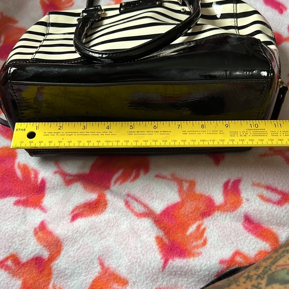 Kate Spade Striped Patent leather purse - Picture 6 of 8